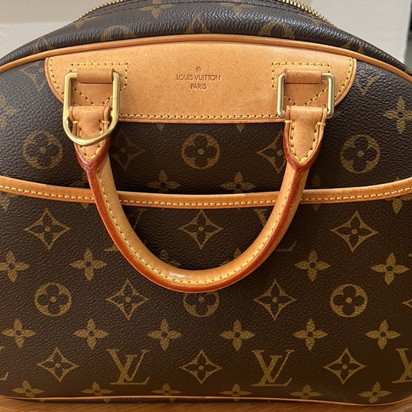 Louis Vuitton Monogram Bag - Picture 16 of 16